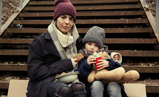 Homeless mother and daughter 