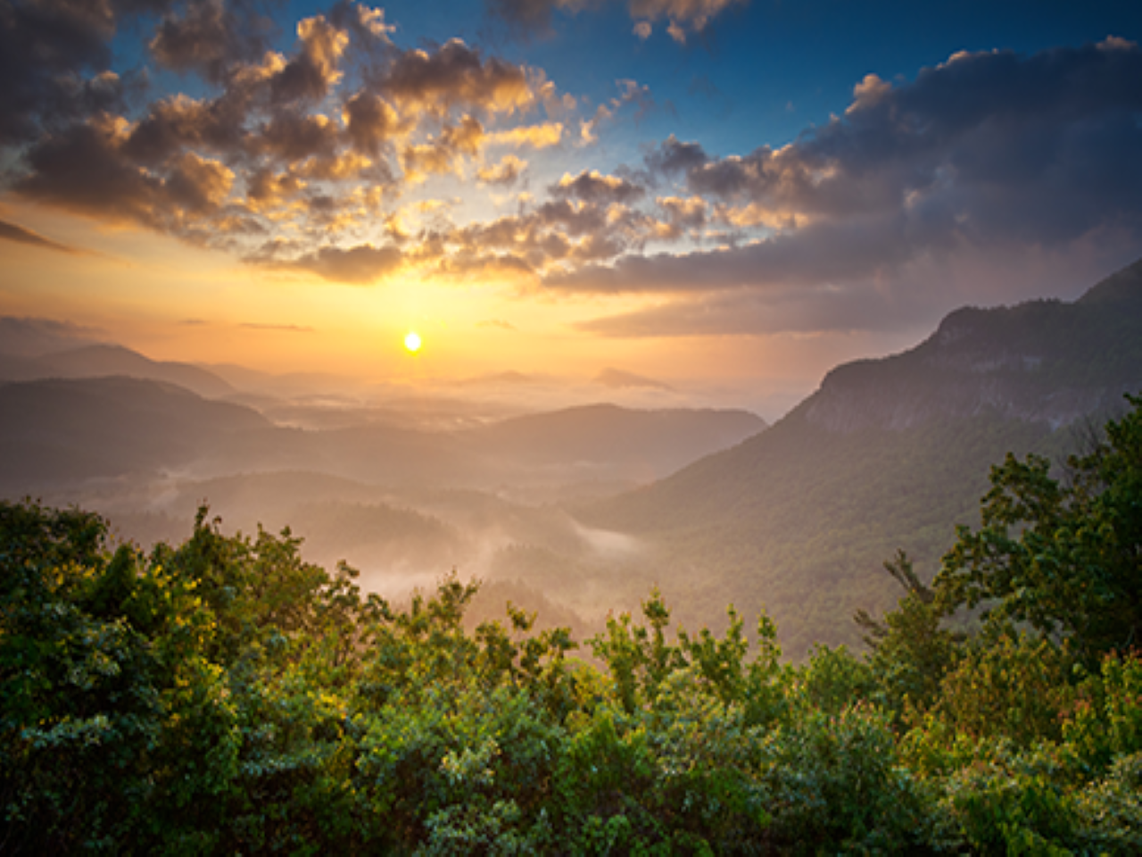 sunrise-blue-ridge-mountains-scenic-overlook